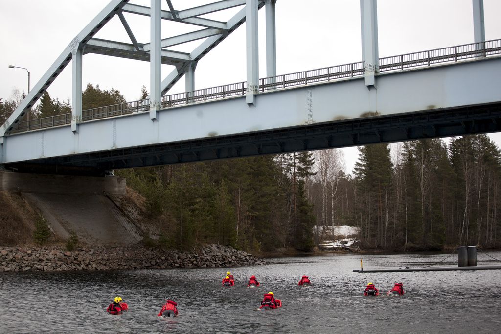 Testiryhmää luotsasi Kuntokeskuksen ohjaajat.