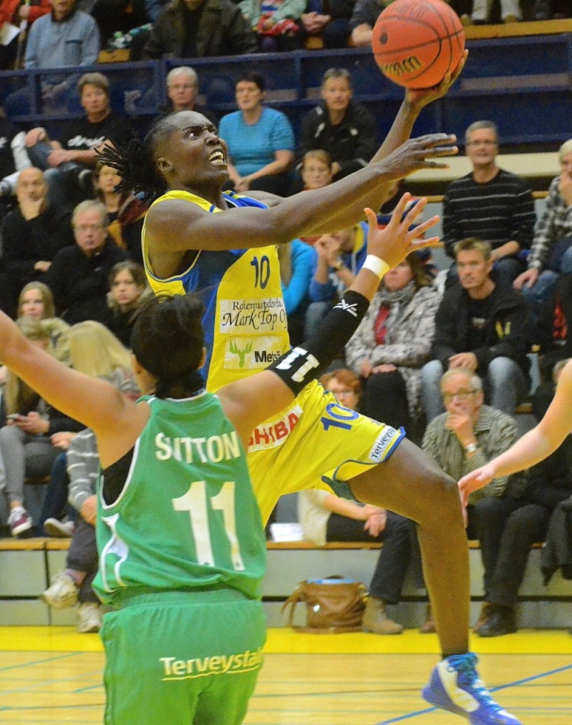 Kenya Robinson oli jälleen kerran kotijoukkueen parhaimmistoa.