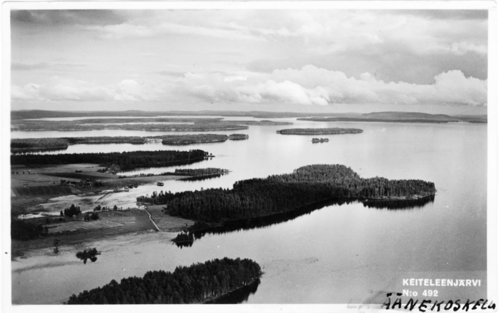  N:o 494 on Riihiniemen–Riihilahden–Soskonniemen näkymiä. Kortti numero 492 on Aroniemen esittelyä Karttuselälle (Muorinmatalaan päin) eli Viitasaaren puolta kunnanrajaa. 