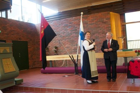 Karjalan Liiton toiminnan johtaja Satu Hallenberg kehui puheenjohtaja Kari Lehtistä