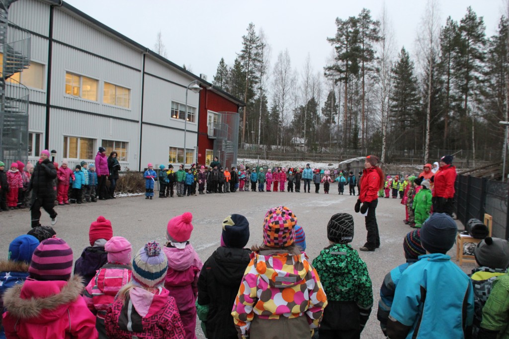 Koko päiväkodin porukka saatiin ensimmäistä kertaa kasaan ihan kokonaisuudessaan