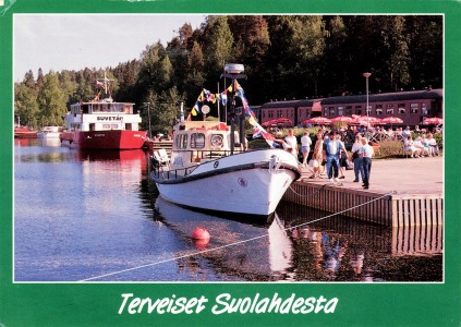 Suolahden satamassa  Mura-järvipelastusalus ja Suvetar peräkkäin.