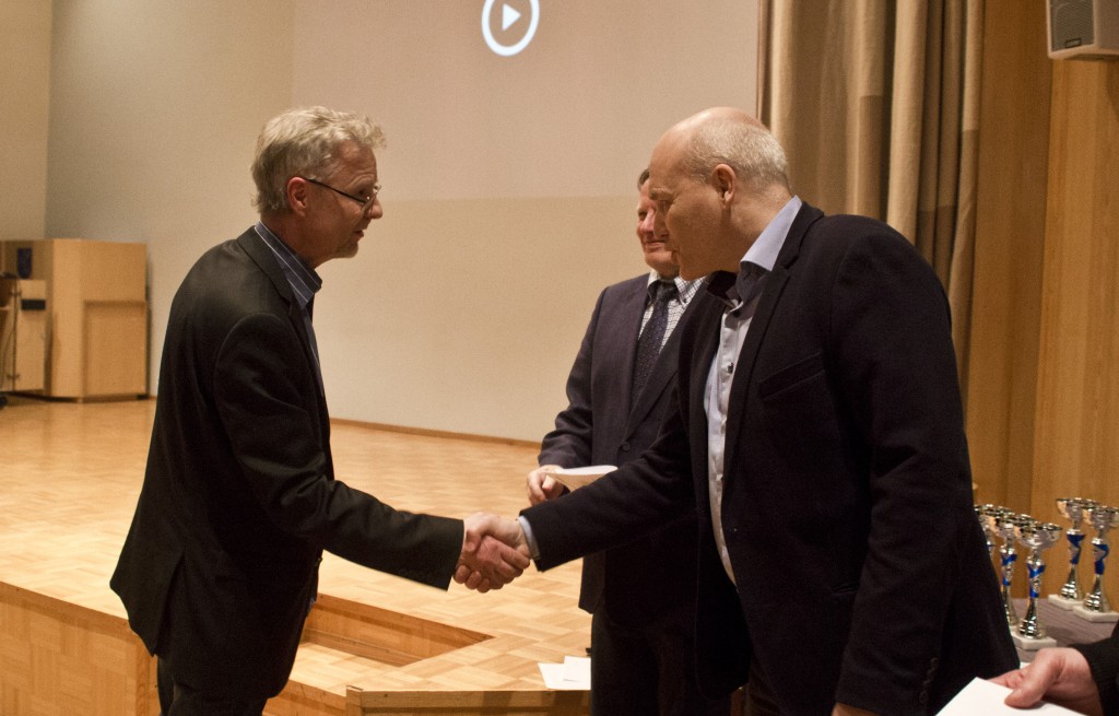 Timo Hytönen sai vuoden kulttuuripalkinnon ansioituneesta työsta ÄLKÖn parissa. 