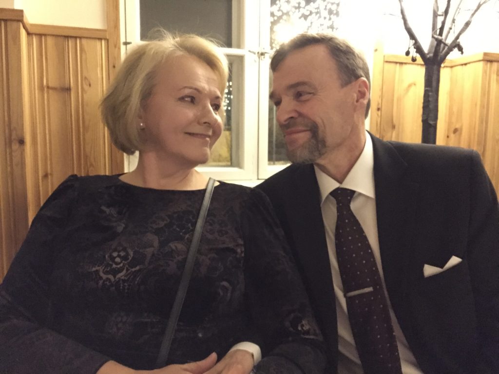 Kirsti kiitti tärkeintä henkilöä elämässään, aviomistään Rauno Hirvasta.