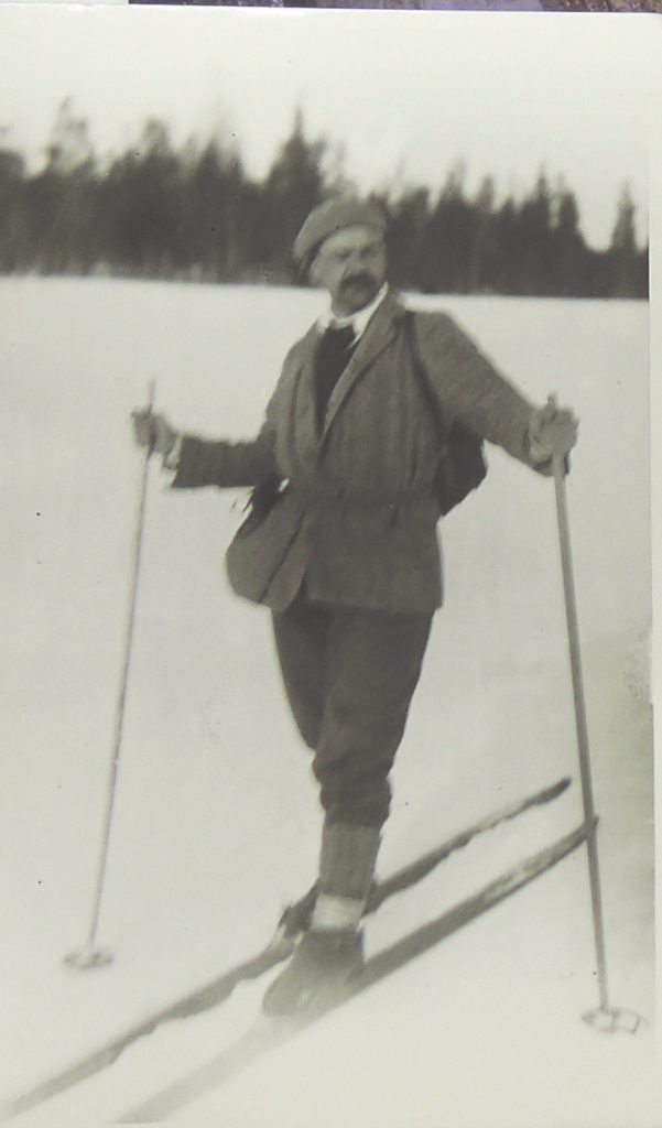 AGKhiihtääJaposeeraa1906