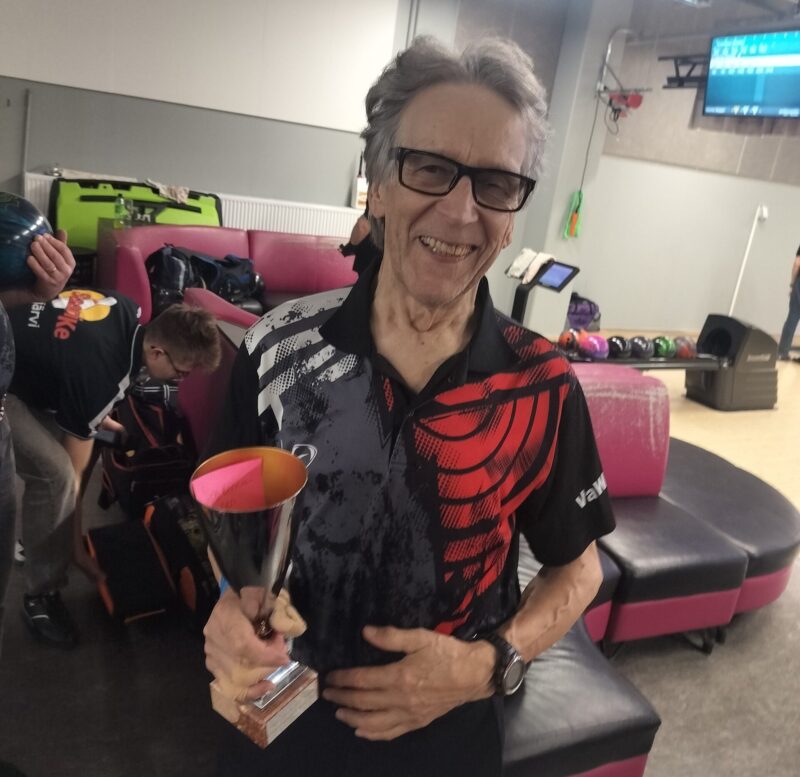 Äänekosken keilailuliiton mestaruudet on ratkottu Äänekoskella ja Saarijärvellä, maailmanmestaruudet Hong Kongissa