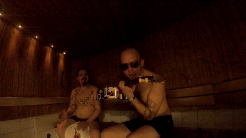 Musakornerissa E-PUNK & Temlav Fantamento’s Loudlake Mountain Municipal Merger Experience City Orchestra – Minä vihaan taidetta